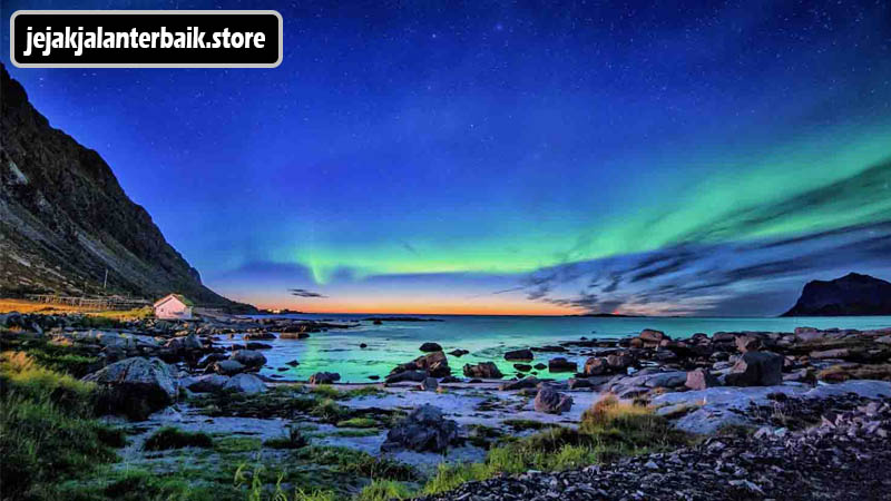 Menikmati Keindahan Aurora di Langit Denmark