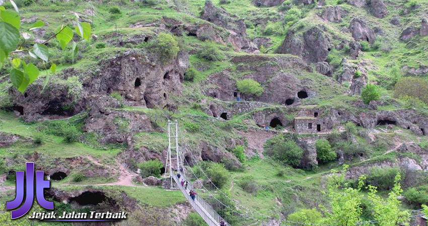 Cara Terbaik Menjelajahi Desa-desa di Armenia