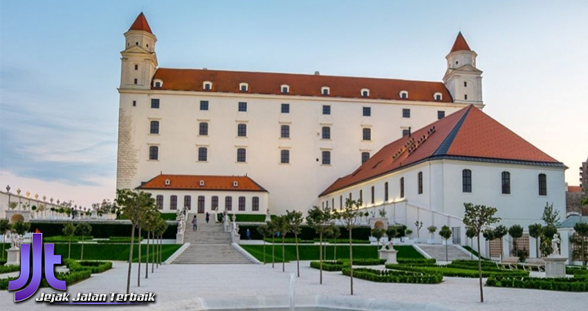 Kastil Belgia Cerita dari Slovakia