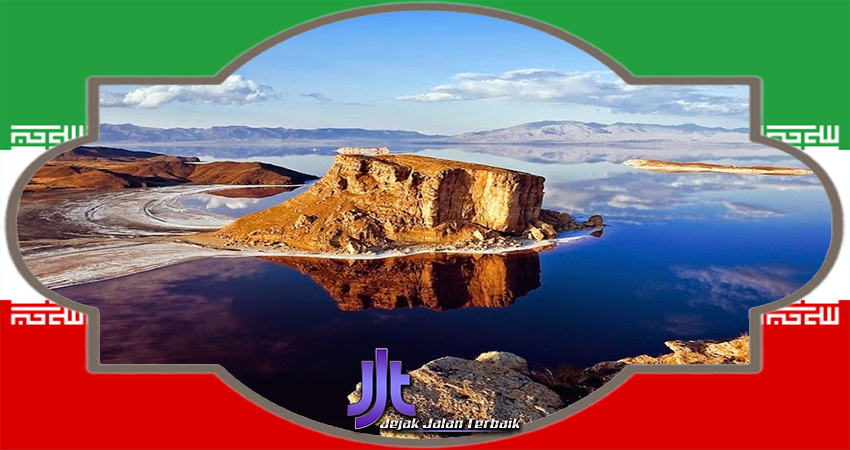 Melihat Keindahan Alam di Danau Urmia yang Asin