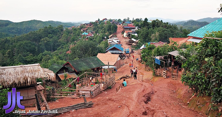 Petualangan Trekking di Pegunungan Laos