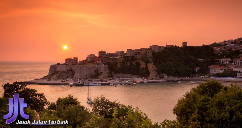 Terpesona Sunset Terindah di Ulcinj Montenegro